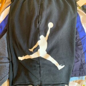 Jordan Fleece Shorts Large